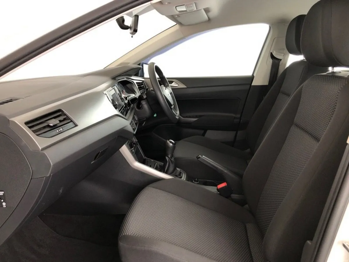 Volkswagen Polo TRENDLINE 1.0 MANUAL 5SPEED 65HP 5 - Image 6