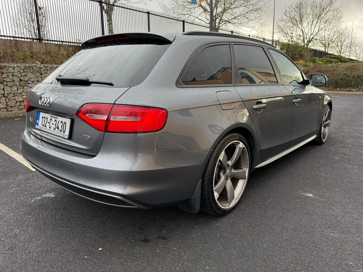 Audi A4 Avant 2.0 TDi BLACK EDITION 150hp - Image 6