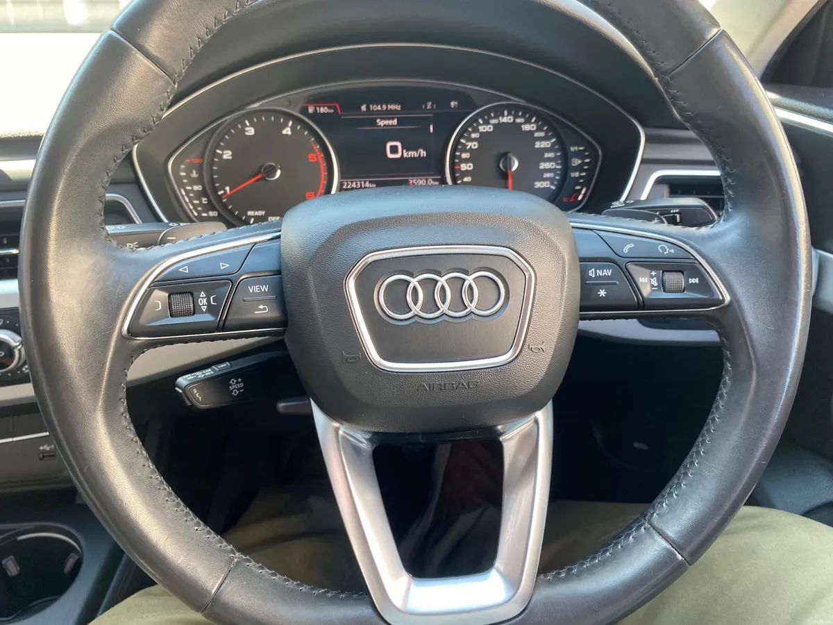 Audi A4 2019 - Image 5