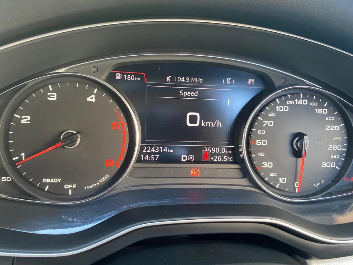 Audi A4 2019 - Image 2