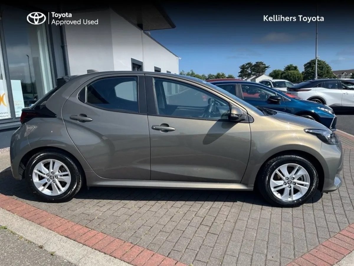 Toyota Yaris LUNA TS 4DR AUTO - Image 3