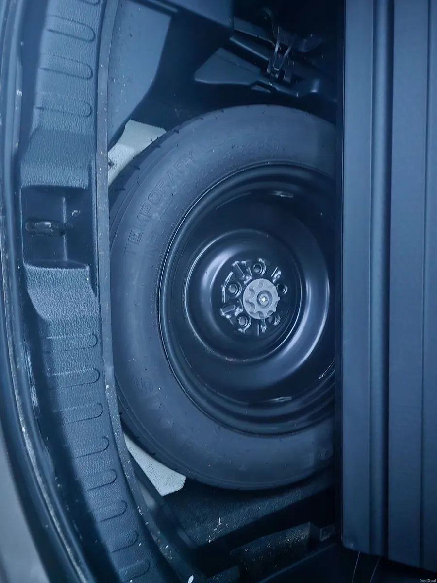 Toyota RAV4 2017 - Image 3