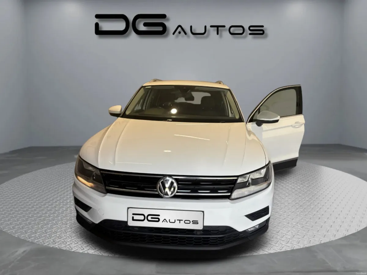 Volkswagen Tiguan 2,0 TDI 150HP AUTO - VERY CLEAN - Image 4