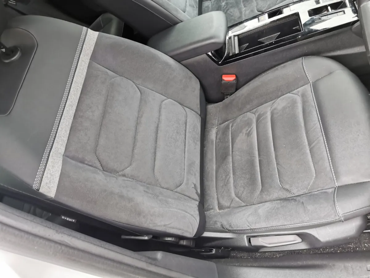 Citroen C4 MAX BLUEHDI 130 EAT8 MY40 4 - Image 6