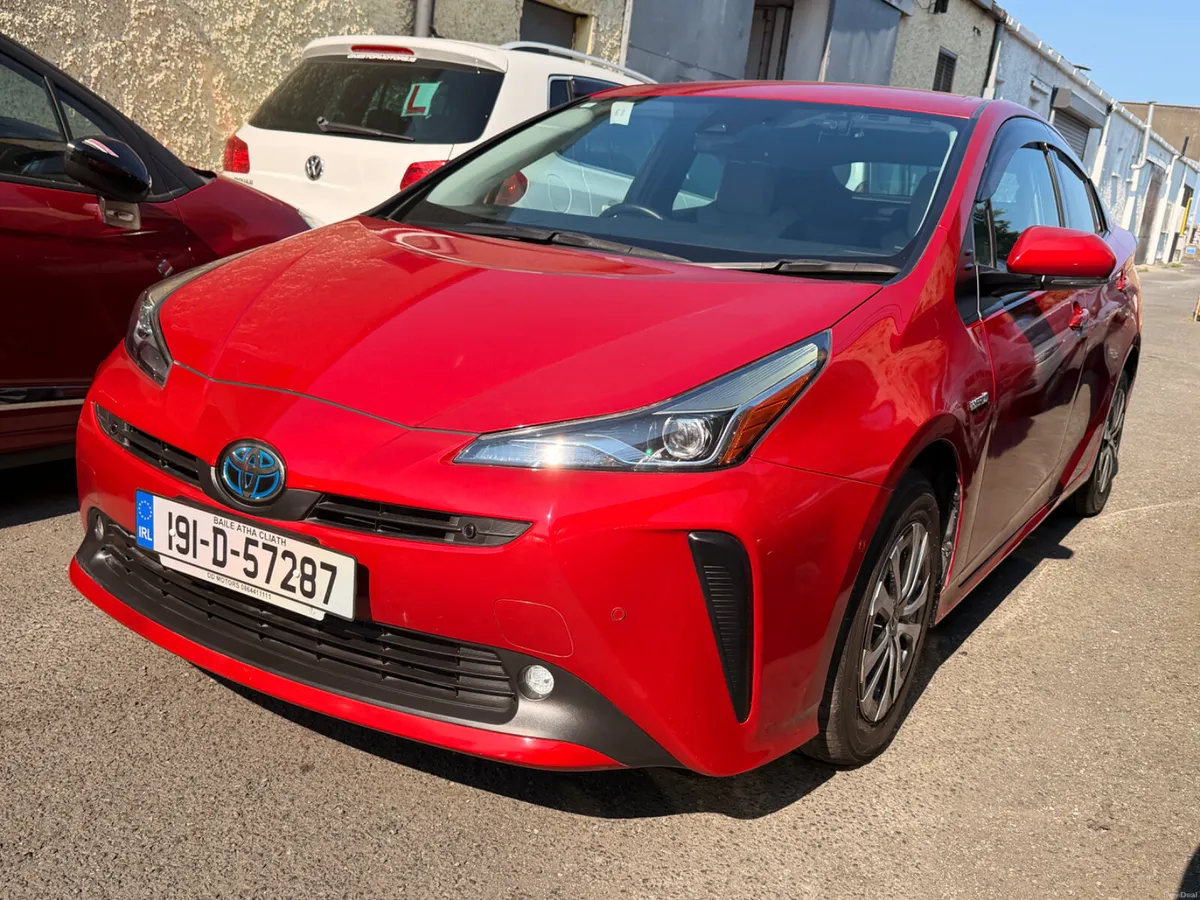 Toyota Prius 2019 hybrid self charging - Image 4