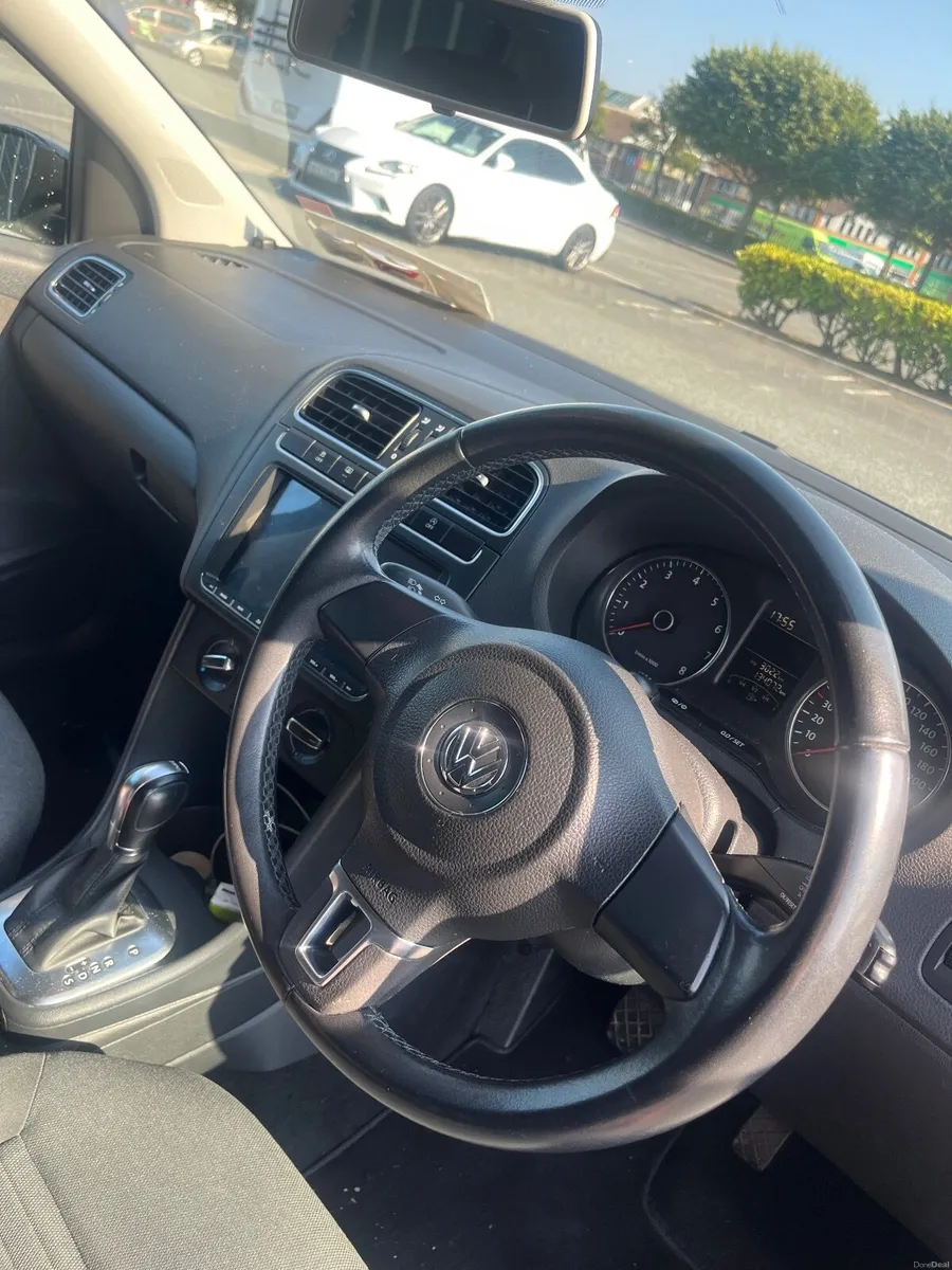 Volkswagen Polo 2014 - Image 2