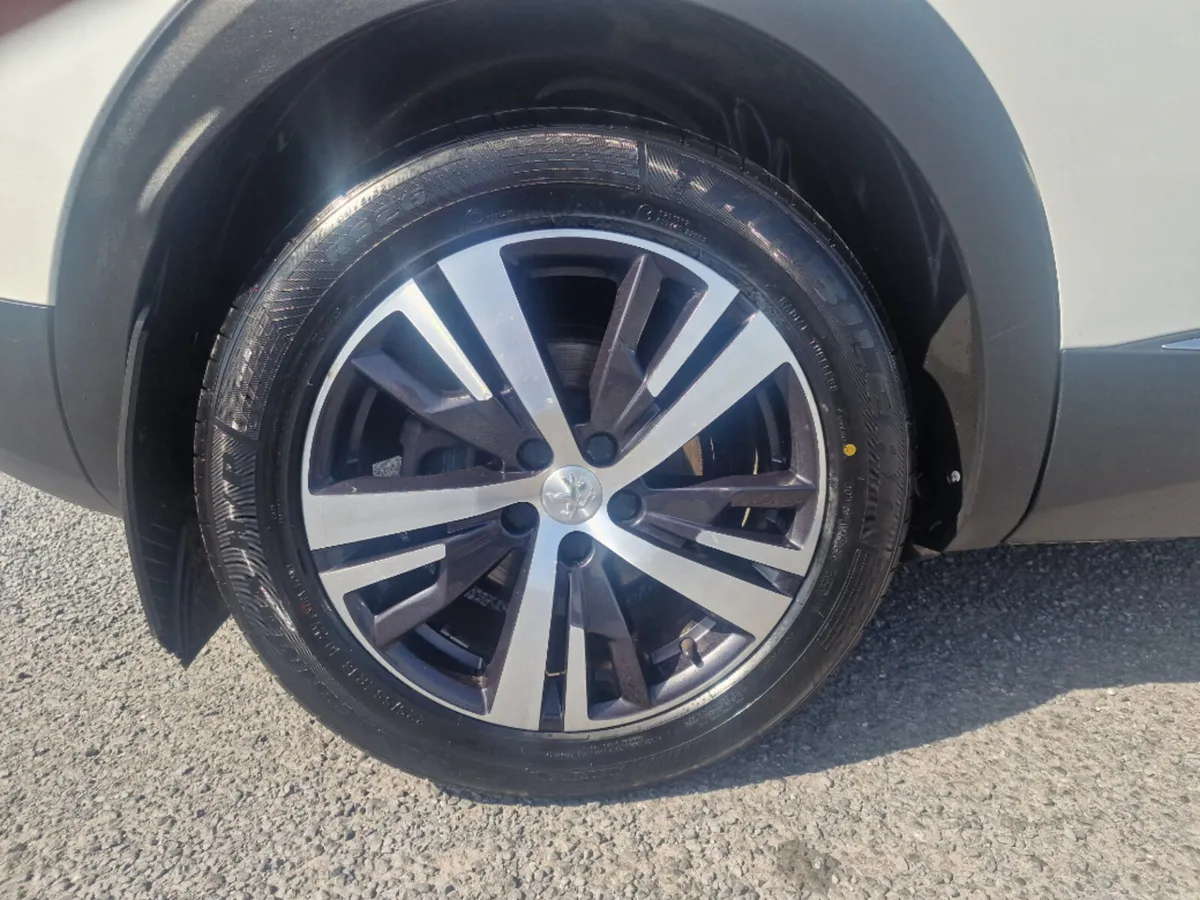 Peugeot 3008 Gt-line1.5 HDI 130 Auto 6.2 4D - Image 4