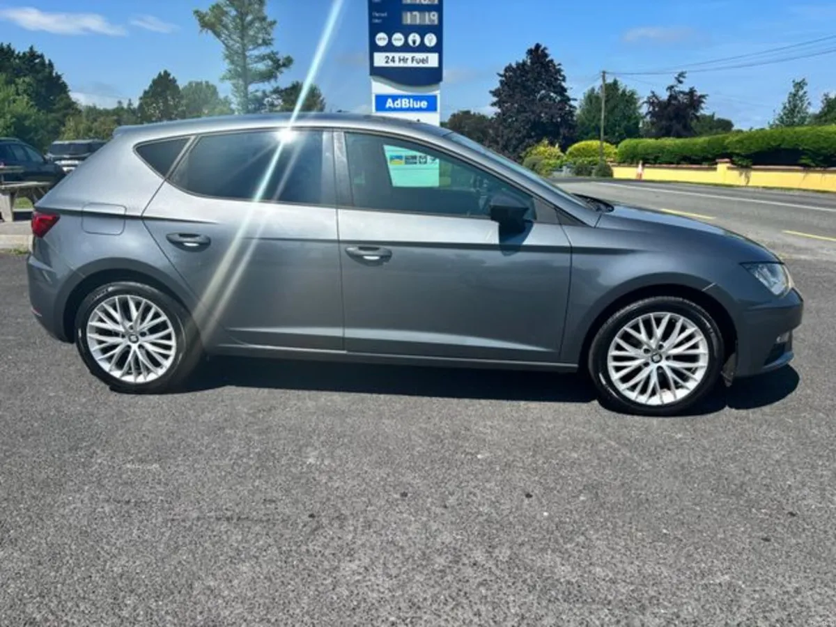 SEAT Leon 1.6 TDI SE Dynamic Tech 115PS 5DR - Image 2