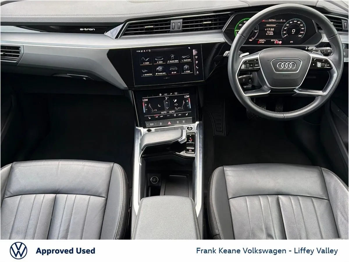 Audi Q8 e-tron SPORT 50 QUATTRO 95KWH 340BHP *PRIV - Image 2