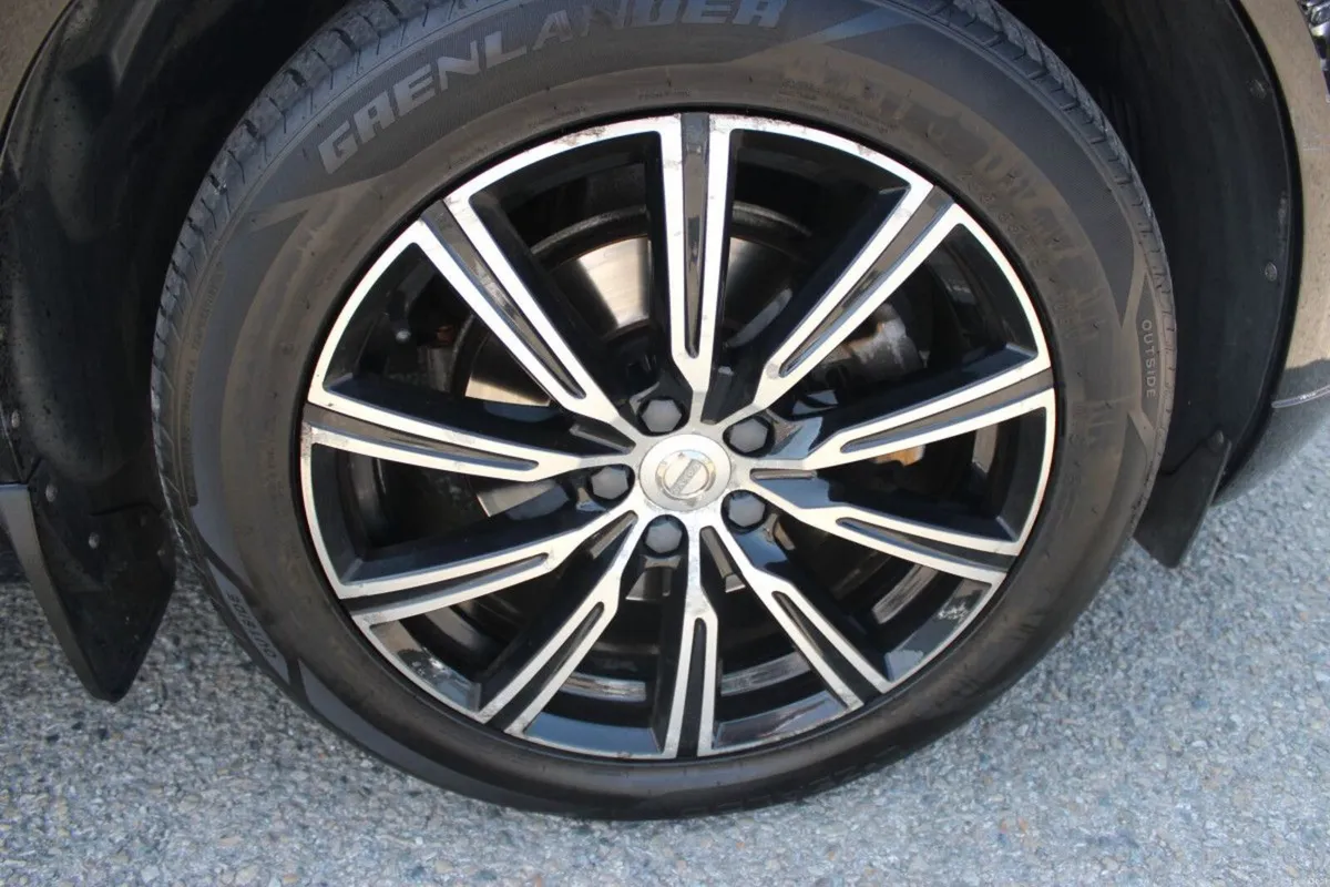 Volvo XC60 D4 190HP AWD INSCRIPTION AUTO - TENDER - Image 3