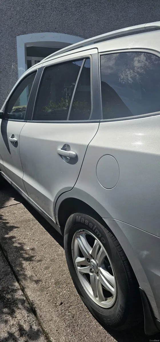 Hyundai santa fe - Image 3