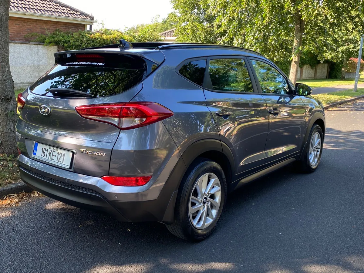 HYUNDAI TUCSON 1.7 CRDI  PREMIUM - Image 4