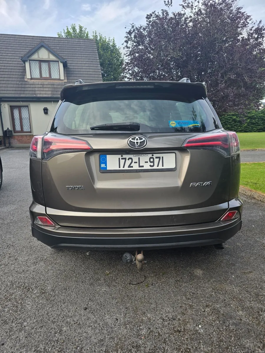 Toyota RAV4 2017 - Image 2