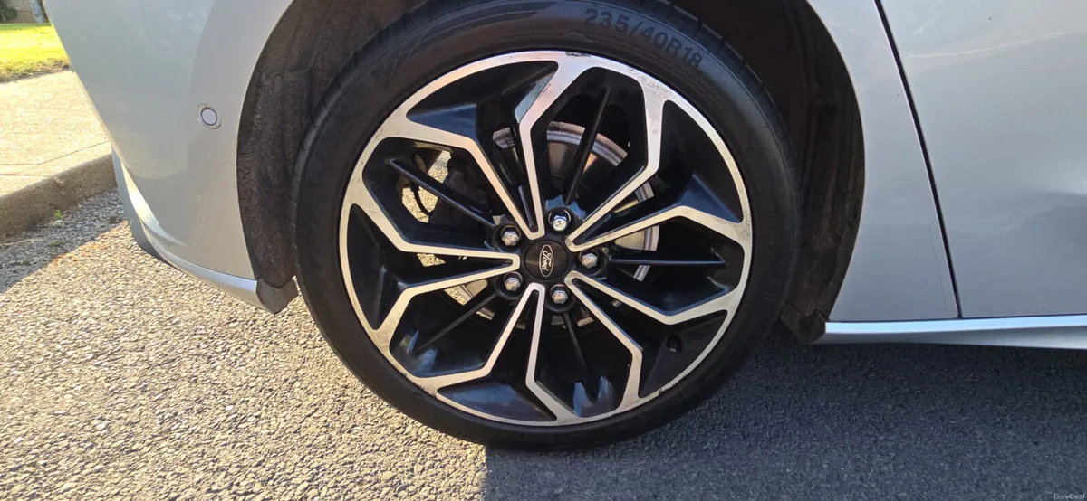 Ford Focus 2021 ST Line - Image 2