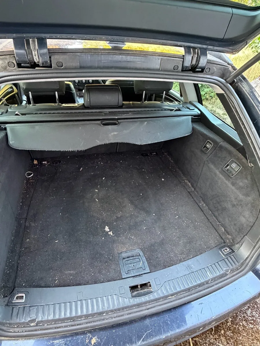 BMW 5-Series Estate - Image 4