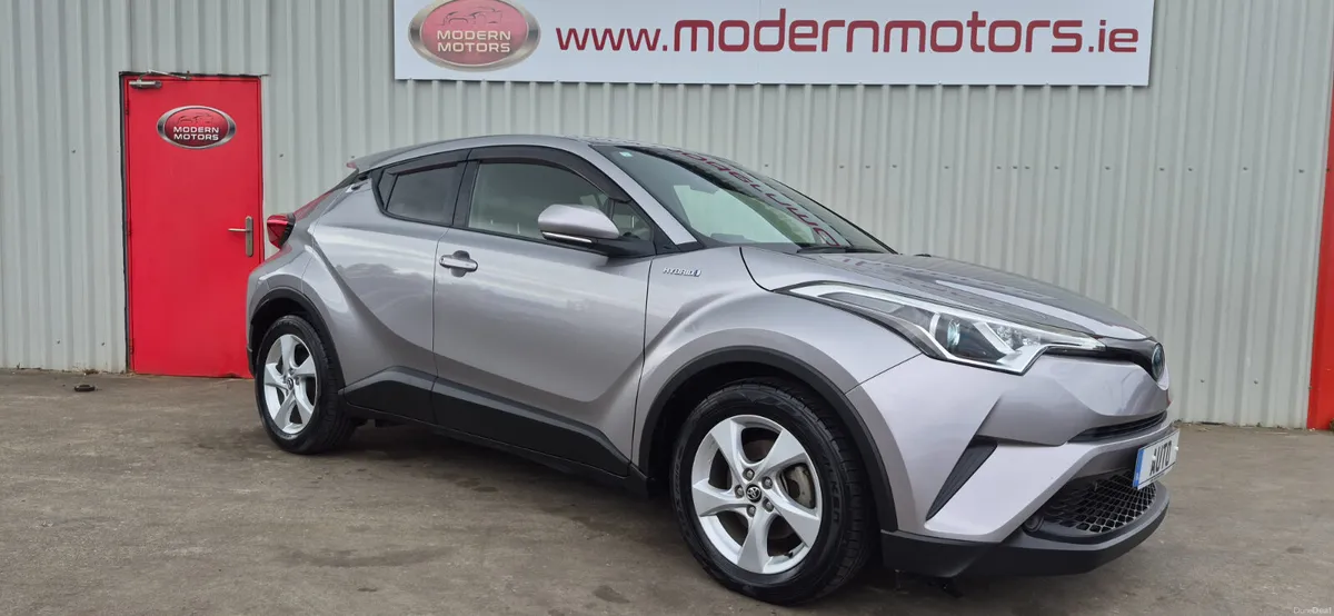 Toyota C-HR automatic hybrid/petrol 1.8 low kms - Image 1