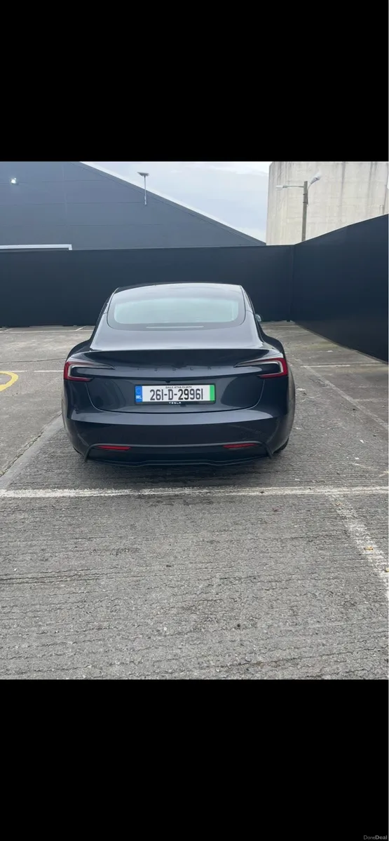 Tesla Model 3 - Image 2