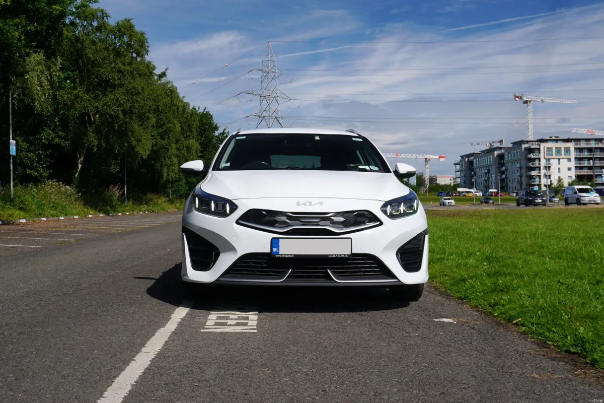 2022 Kia Ceed Hybrid - 1 Owner - Image 4