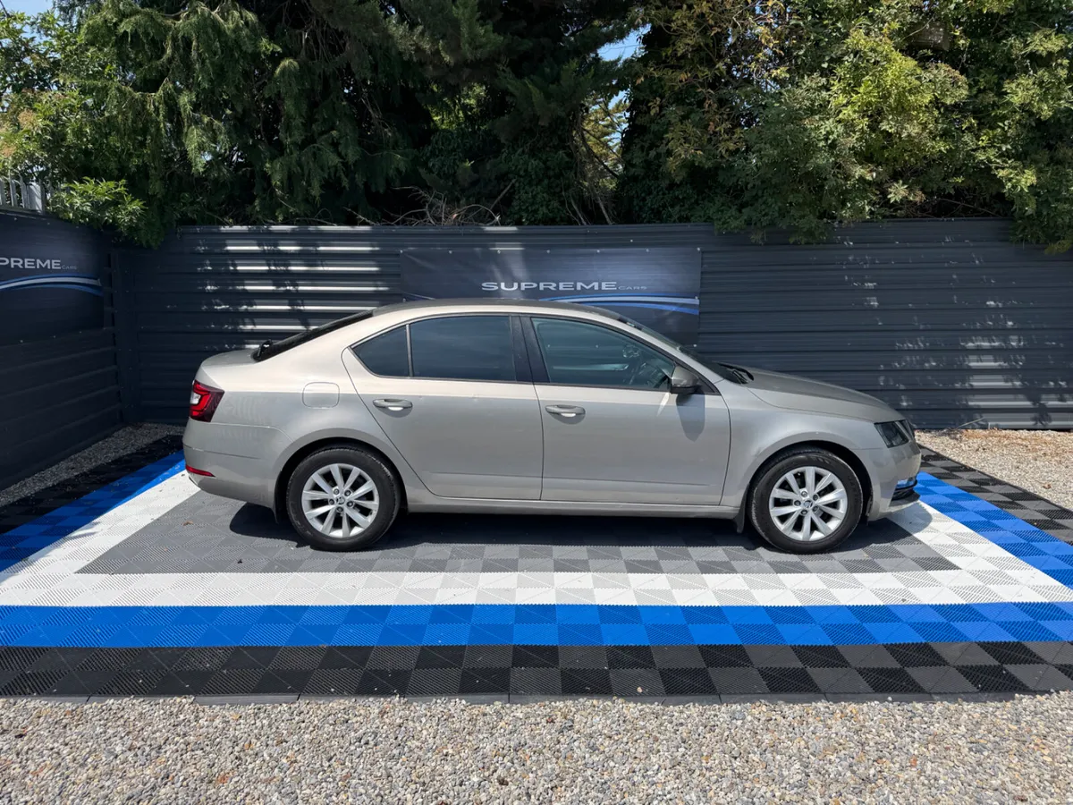 Skoda Octavia 2018 - Image 5