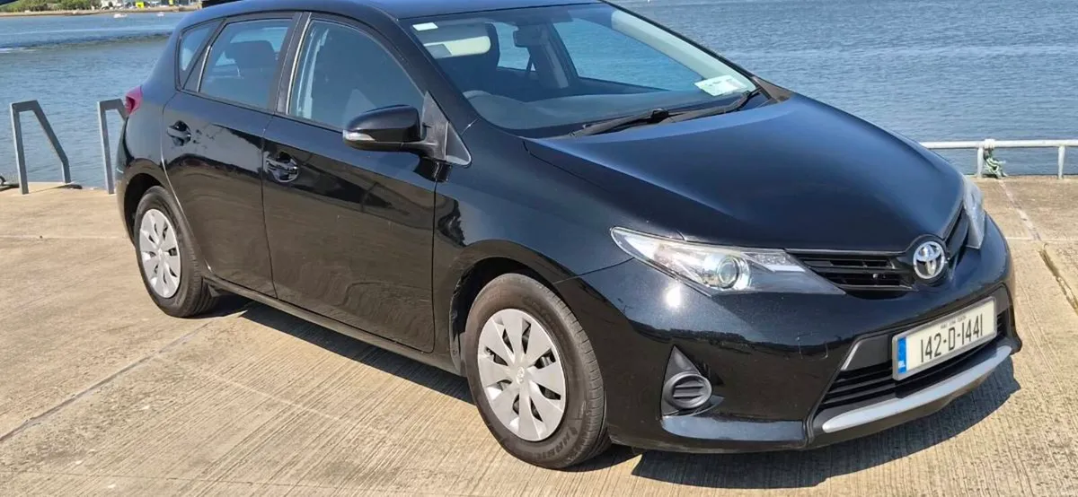 Toyota  Auris - Image 2