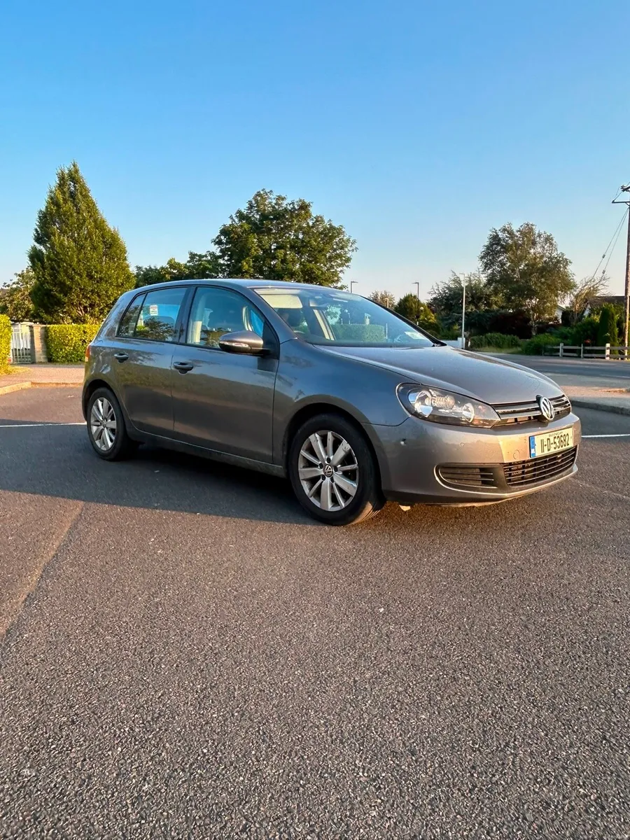 2011 Volkswagen Golf 1.6dsl Automatic - Image 1