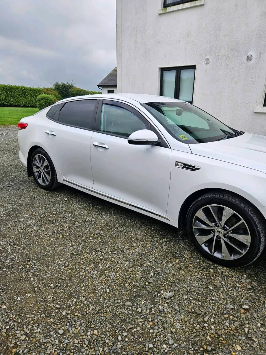 Car - Image 4