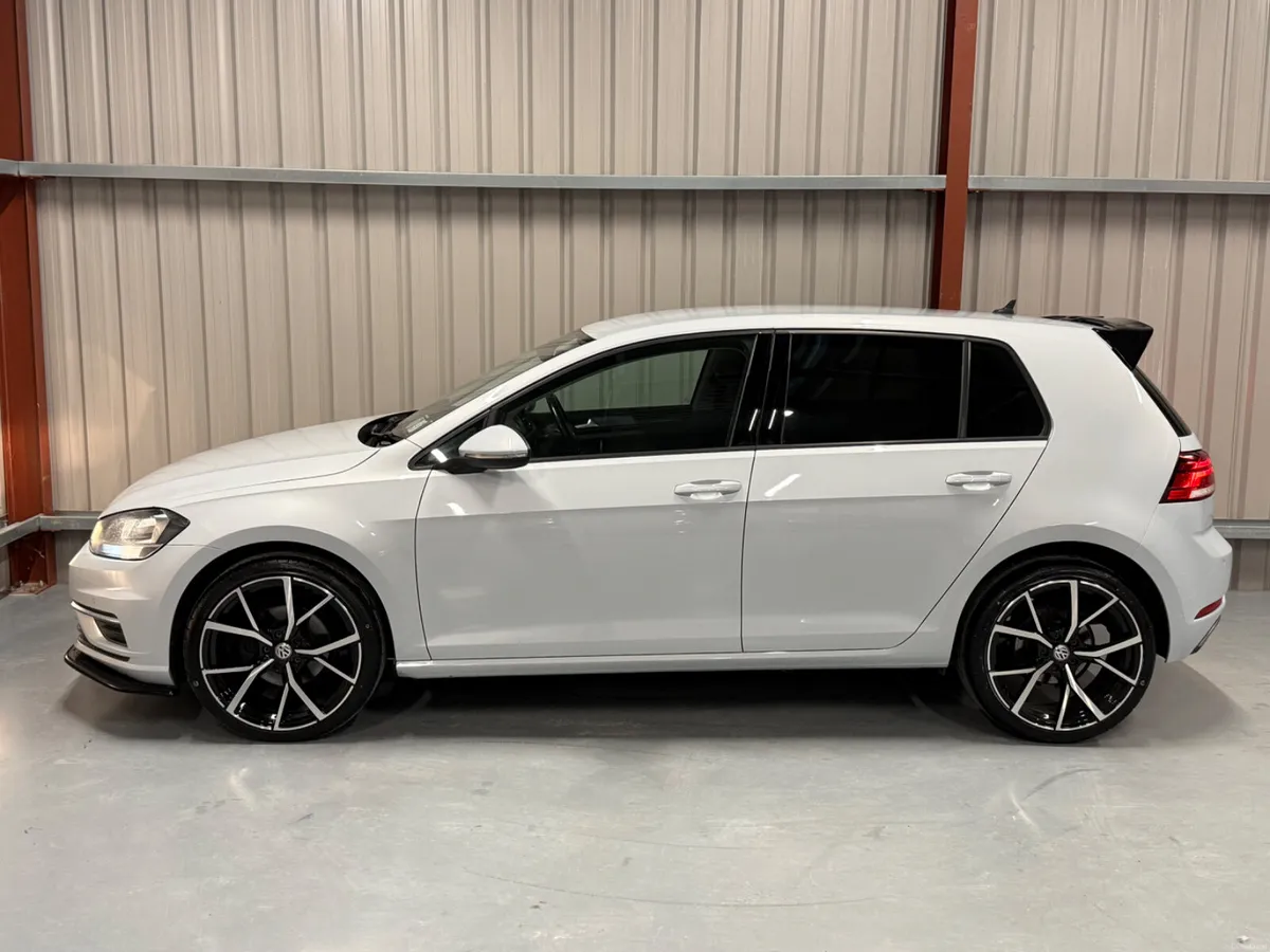 2017 Volkswagen Golf 1.6TDI - Image 3