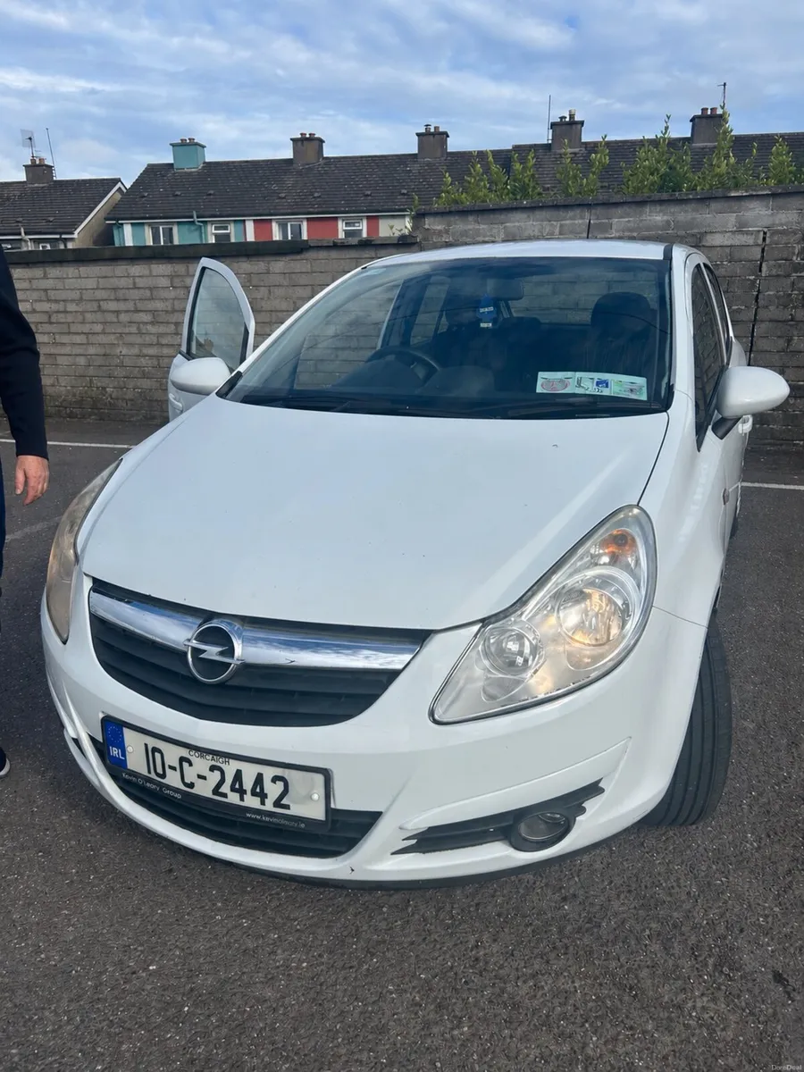 Opel Corsa 2010 low mileage - Image 1