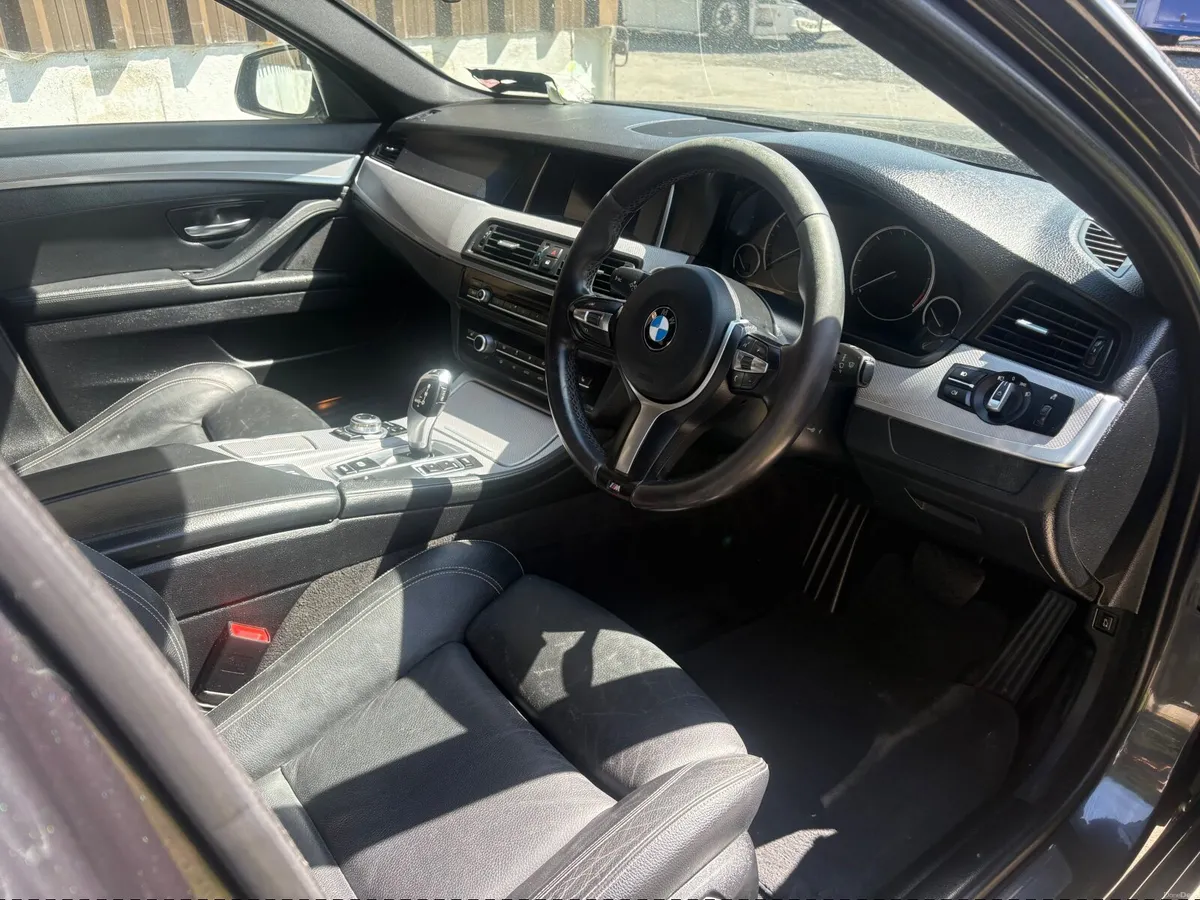 BMW 5-Series 2014 - Image 2