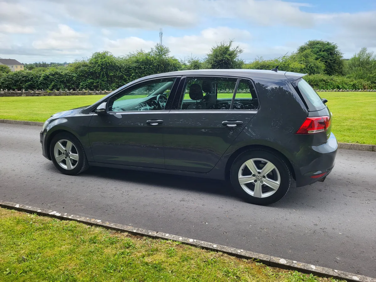 Volkswagen Golf  1.2 petrol TSI . 2017 - Image 4
