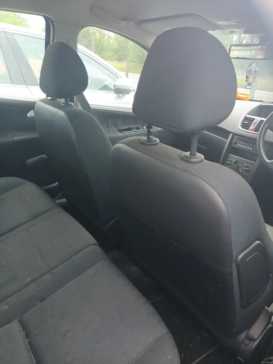 Peugeot 207 2007 - Image 2