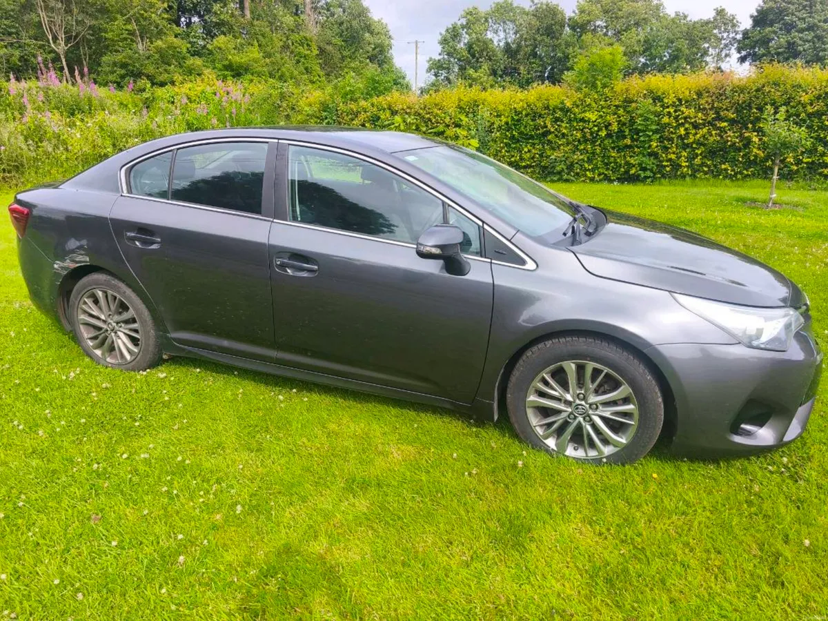 Toyota Avensis - Image 4