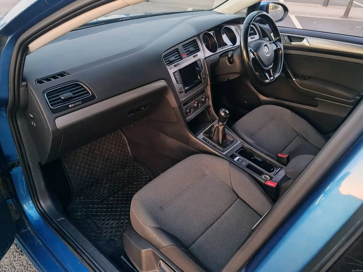 Volkswagen Golf - Image 5