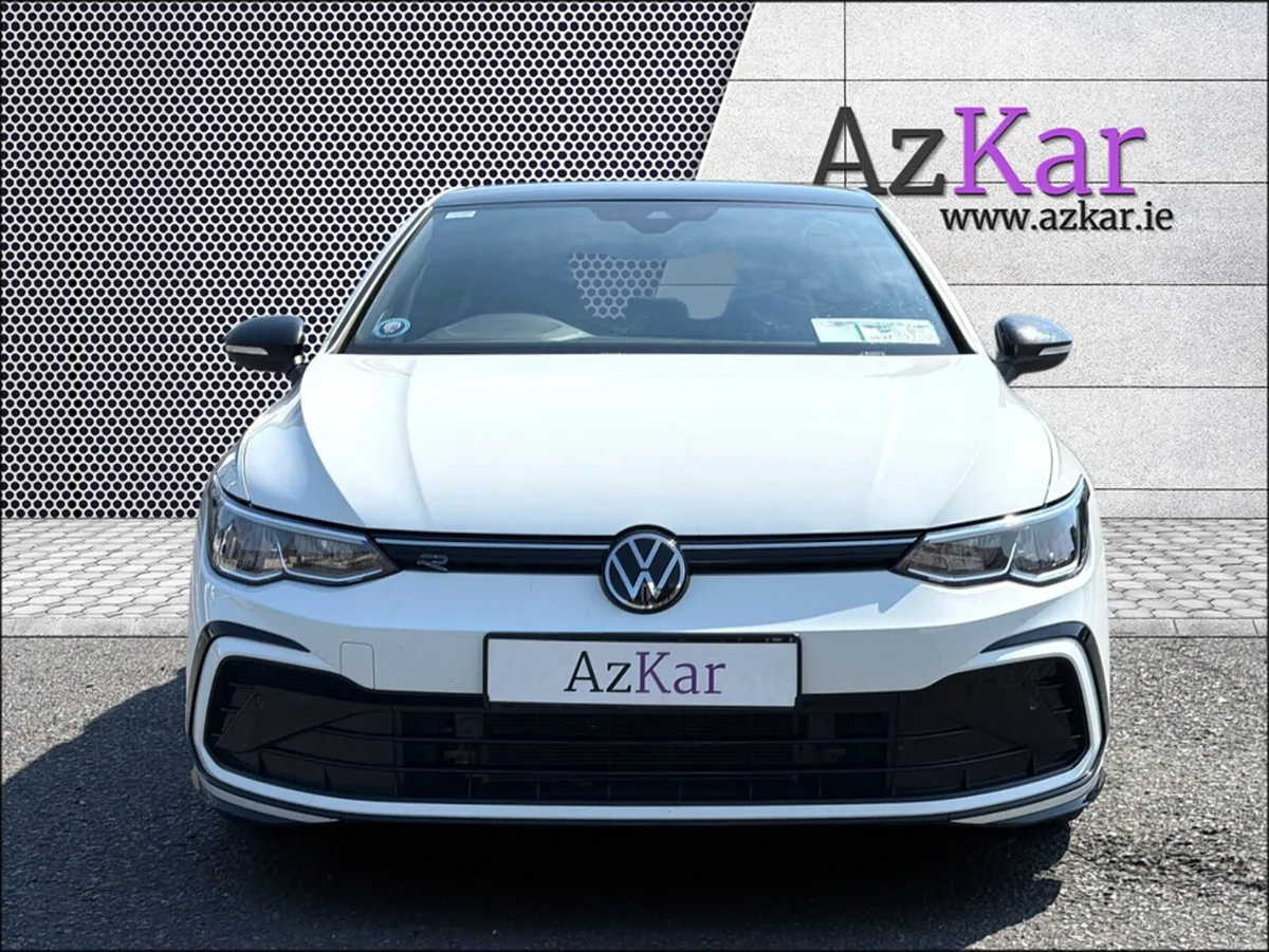 Volkswagen Golf 2023 R-LINE  AUTOMATIC 1.5 TSI 130 - Image 3