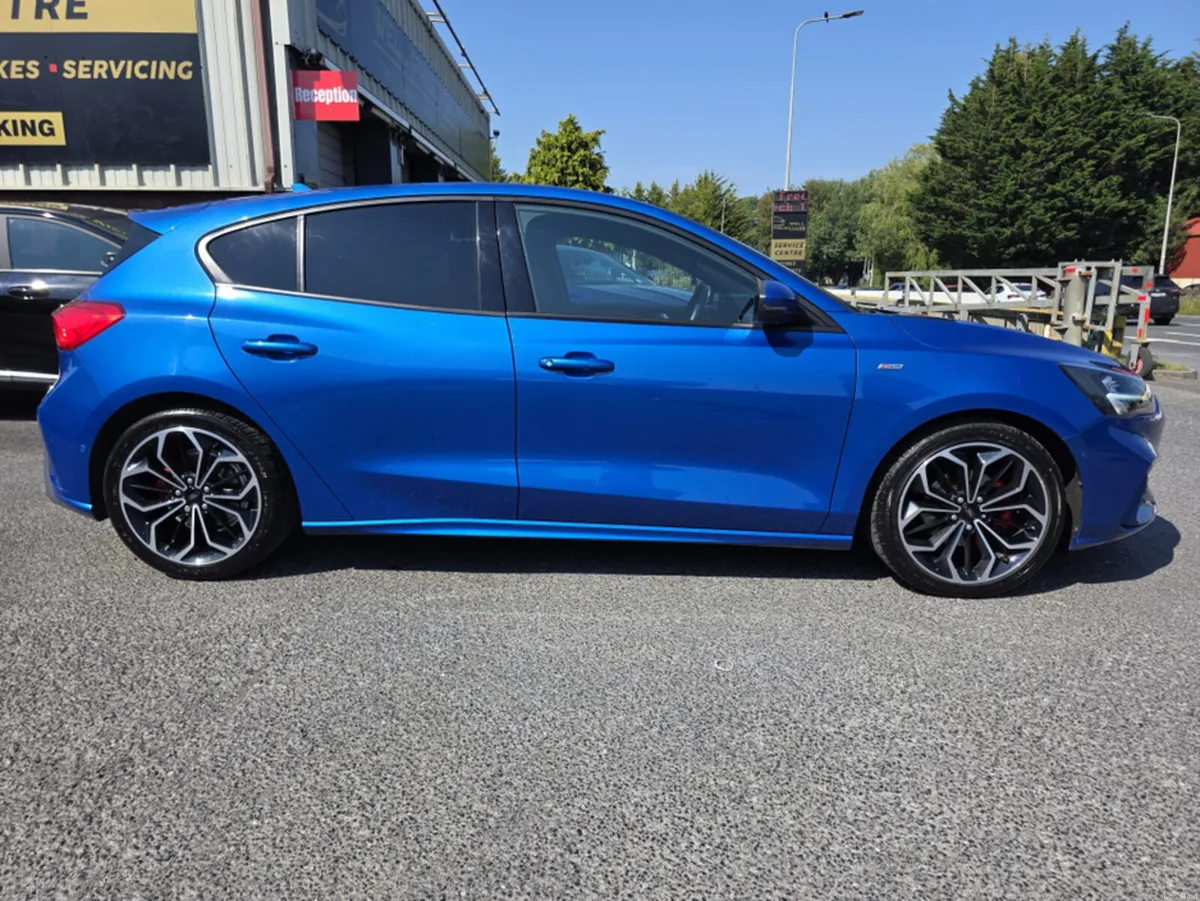 Ford Focus 1.5 TDCI X ED 12 ST-LINE - Image 3