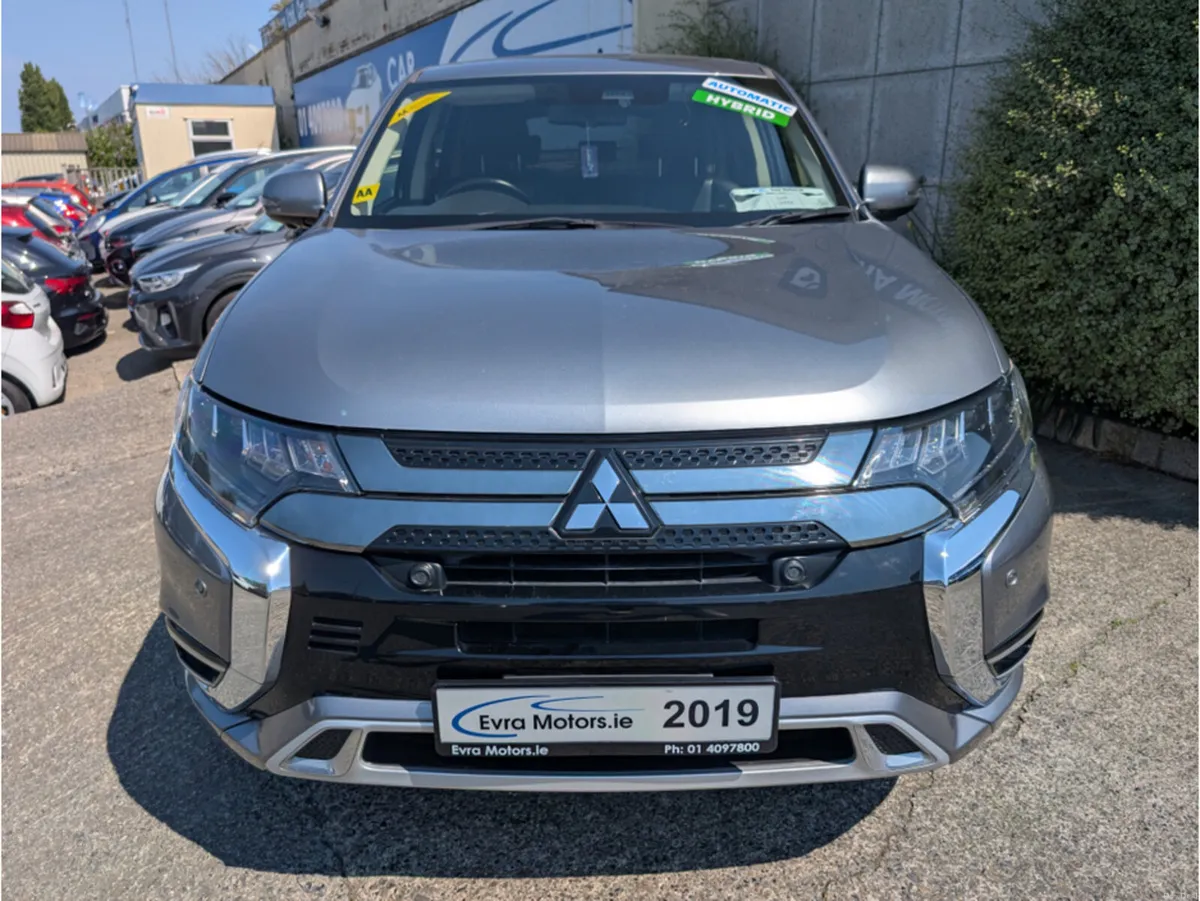 Mitsubishi Outlander PHEV G PLUS 4WD 2.4 PETROL HY - Image 2