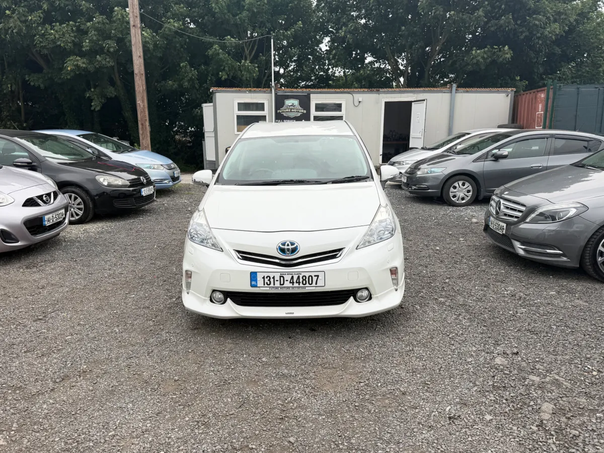 Toyota Prius Alpha 7 Seater  2013 Automatic Hybrid - Image 4