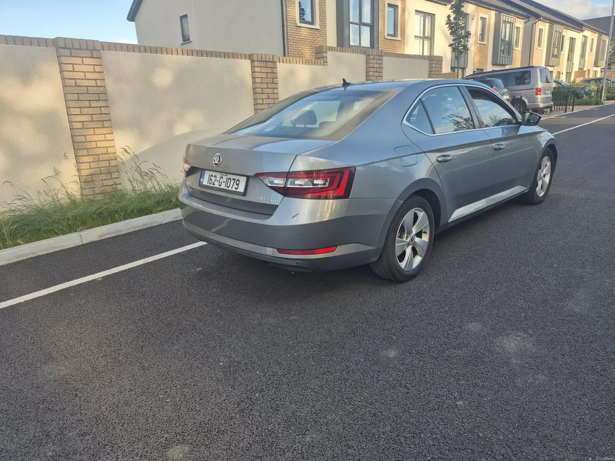 162 Skoda Superb 1.6Diesel (2016) - Image 4