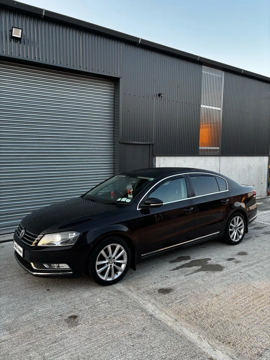 Volkswagen Passat - Image 2