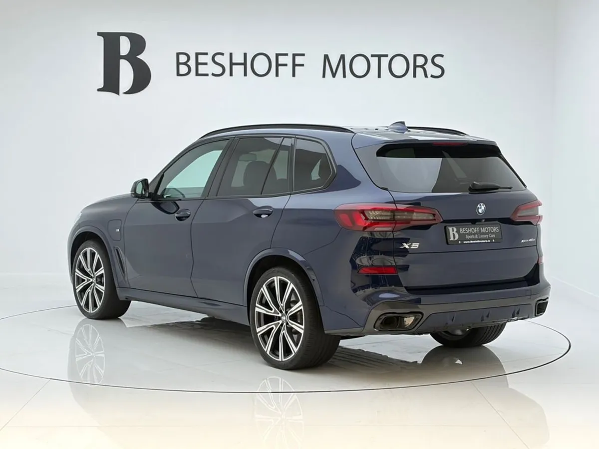 BMW X5 45e M-SPORT PRO=PAN ROOF//IVORY INTERIOR//2 - Image 3