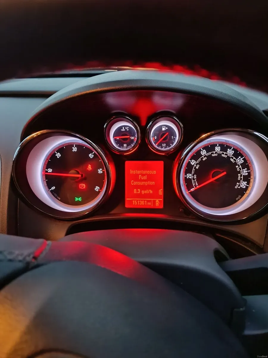 Vauxhall Astra 2012 - Image 4