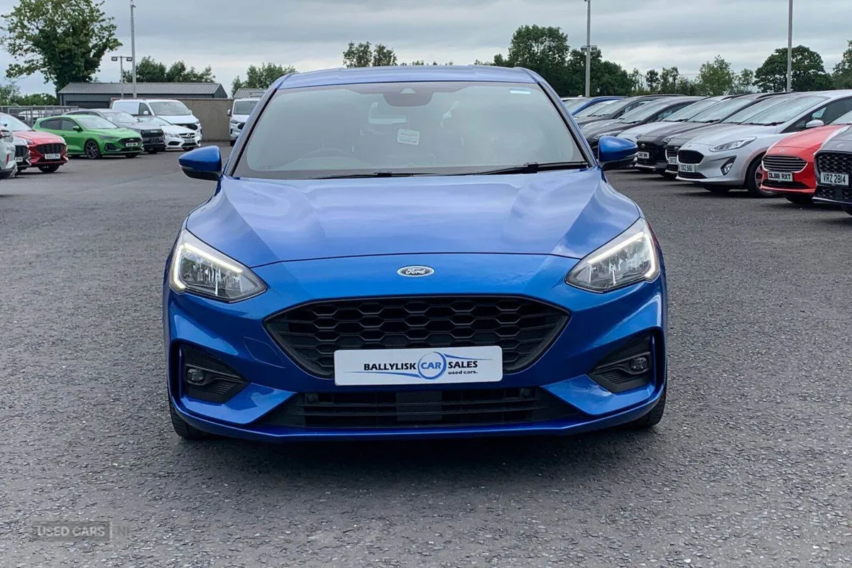 Ford Focus 1.5 Tdci 120PS ST-Line X in Desert Isla - Image 4