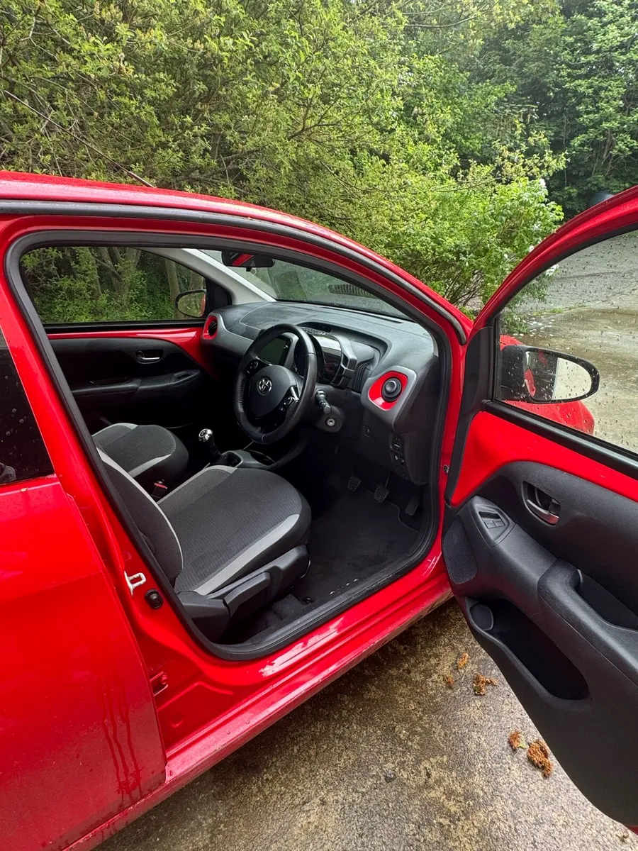 Toyota aygo hatchback - Image 3