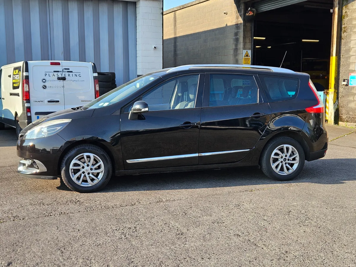 Scenic 1.5 Automatic  7-Seater, Premium Family SUV - Image 2