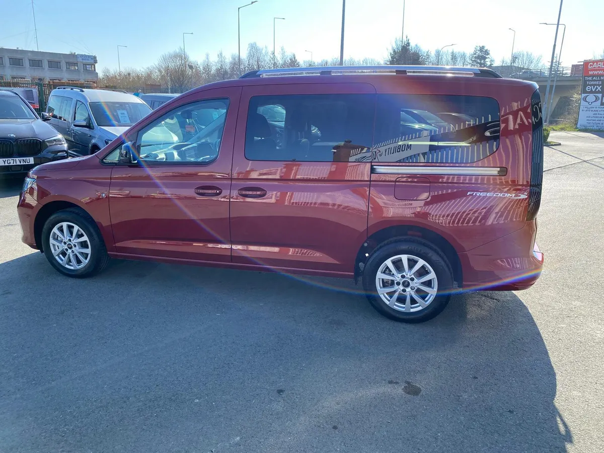 Ford Connect Freedom RE 3Seats+Wheelchair (Manual) - Image 5
