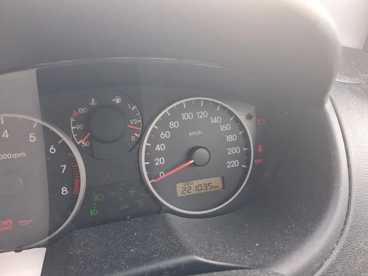 Hyundai i20 2009 - Image 2