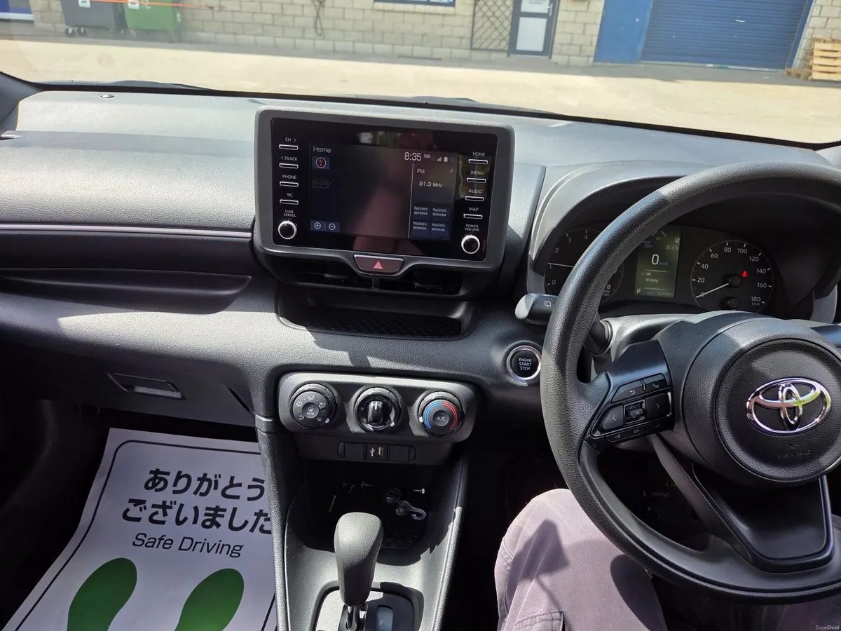 Toyota Yaris 2023 (231) 1.0 Automatic - Image 4