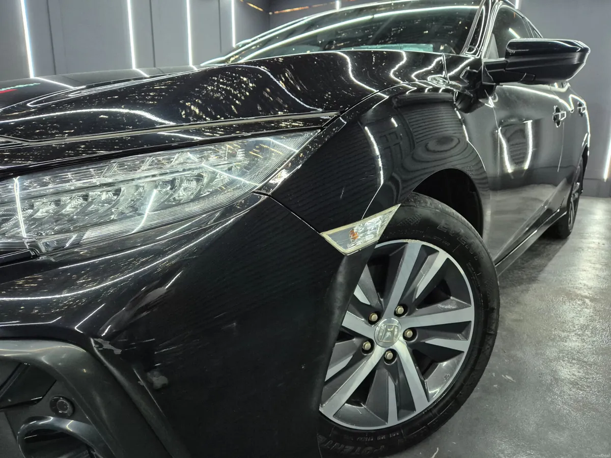 Honda Civic 2020 - Image 2