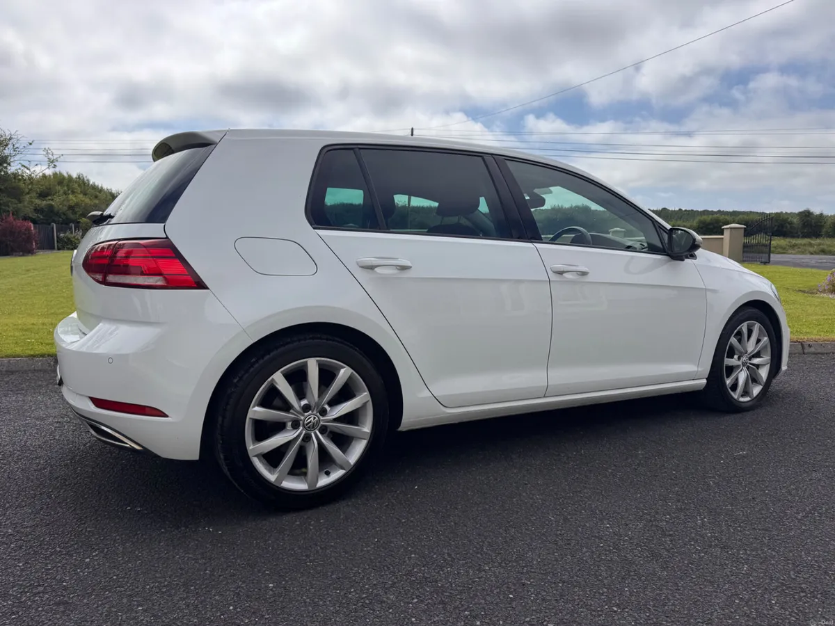 2018 Volkswagen Golf GT TDI - Image 2