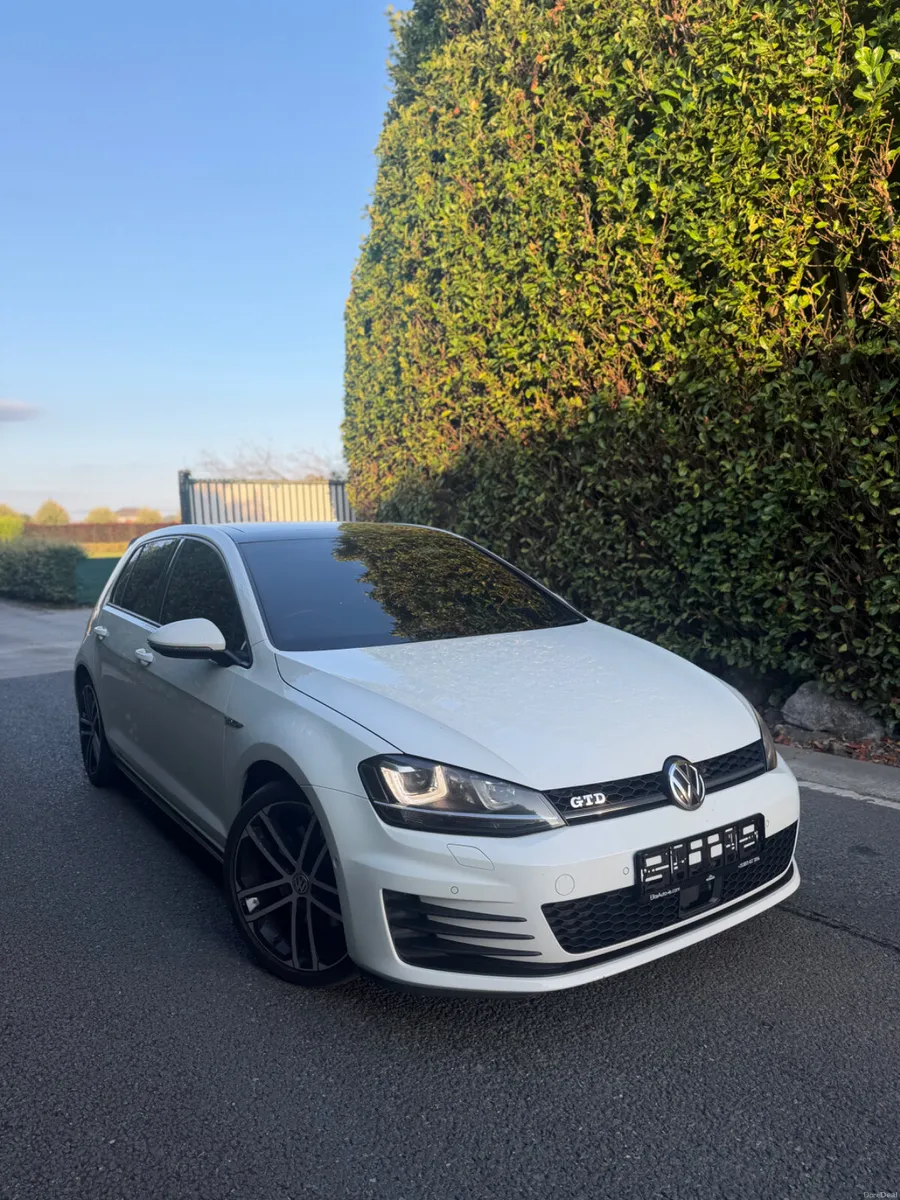 2015 VOLKSWAGEN GOLF GTD DSG - Image 1